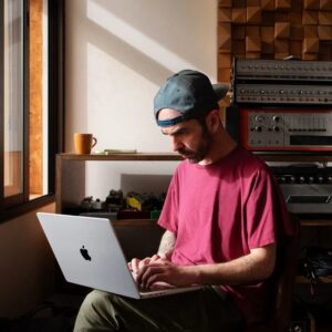 Apple Macbook Pro 14 M2 Pro 10-Core CPU 16Gb 512Gb 16-Core GPU Prateado - Teclado ES