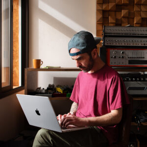 Apple Macbook Pro M2 Pro 12 Cores CPU 19 Cores GPU 16Gb 1Tb 16 Prateado - Teclado PT